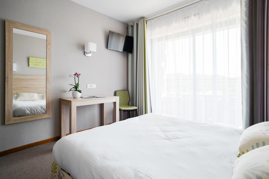 אנדוזה Logis Hotel Restaurant La Porte Des Cevennes מראה חיצוני תמונה