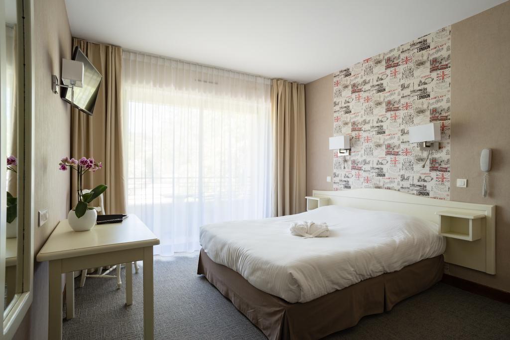 אנדוזה Logis Hotel Restaurant La Porte Des Cevennes מראה חיצוני תמונה