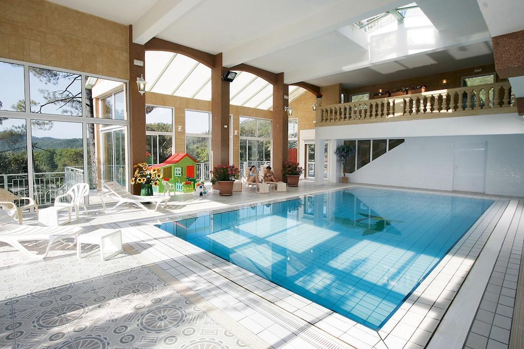 אנדוזה Logis Hotel Restaurant La Porte Des Cevennes מראה חיצוני תמונה