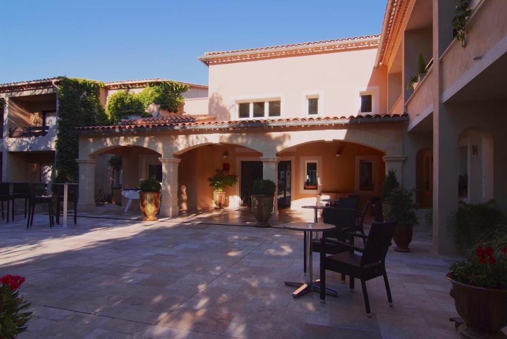 אנדוזה Logis Hotel Restaurant La Porte Des Cevennes מראה חיצוני תמונה