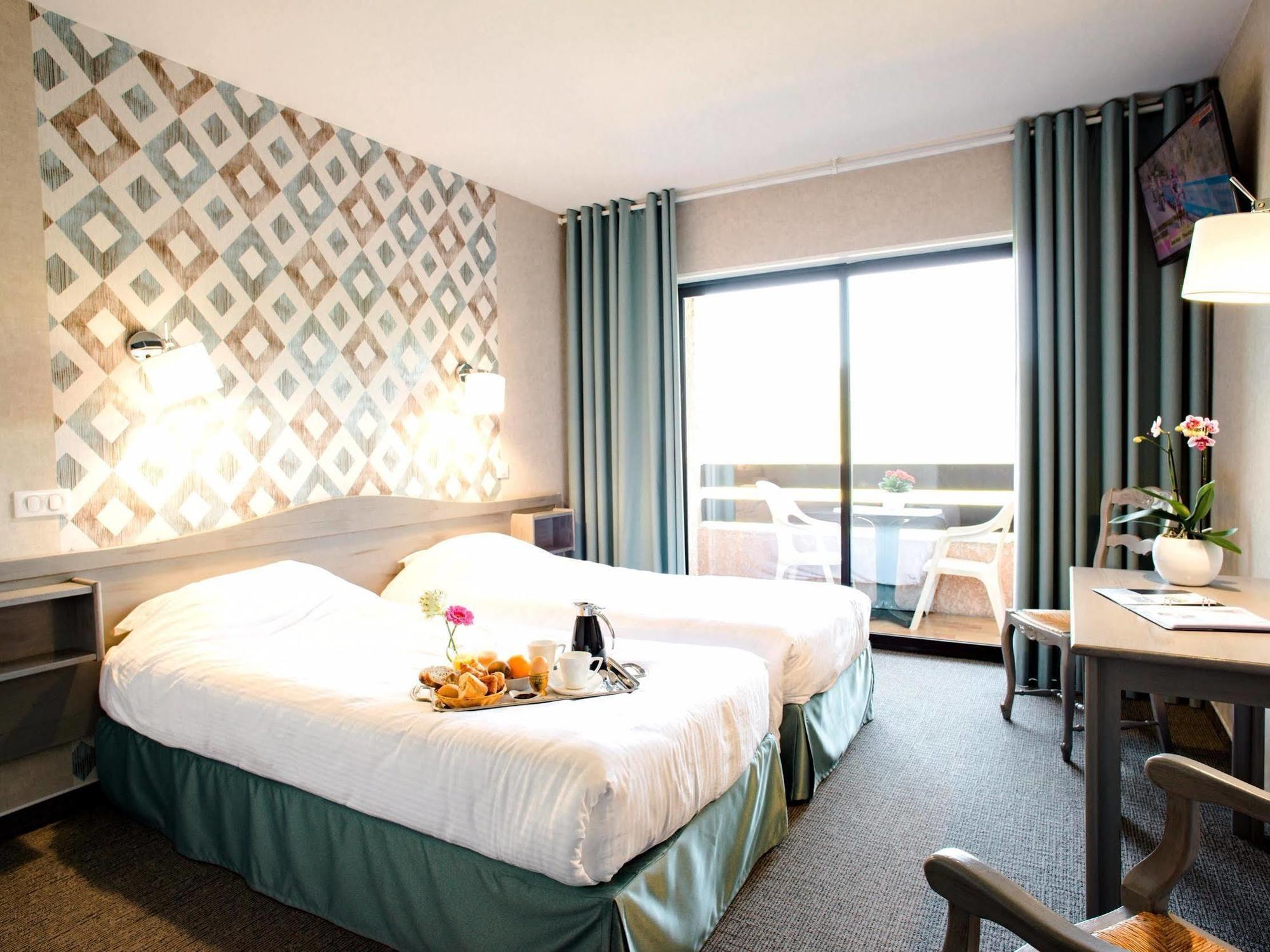 אנדוזה Logis Hotel Restaurant La Porte Des Cevennes מראה חיצוני תמונה